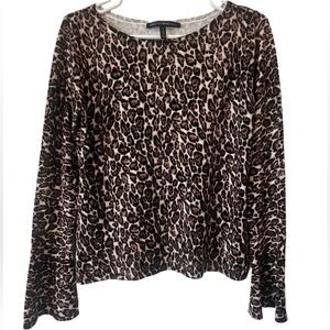 White House Black Market Women’s Cheetah Print Long Sleeve Shirt. Size Medium